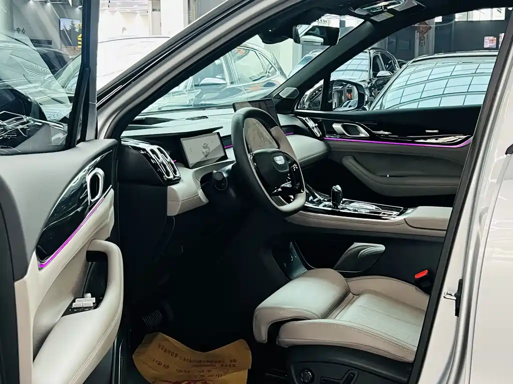 Geely Boyue L — миниатюра 4