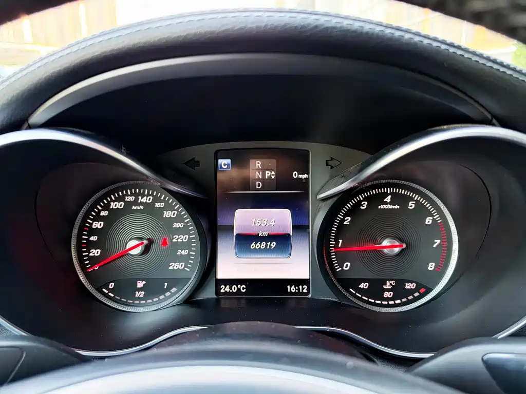 Mercedes-Benz C-Class — миниатюра 3