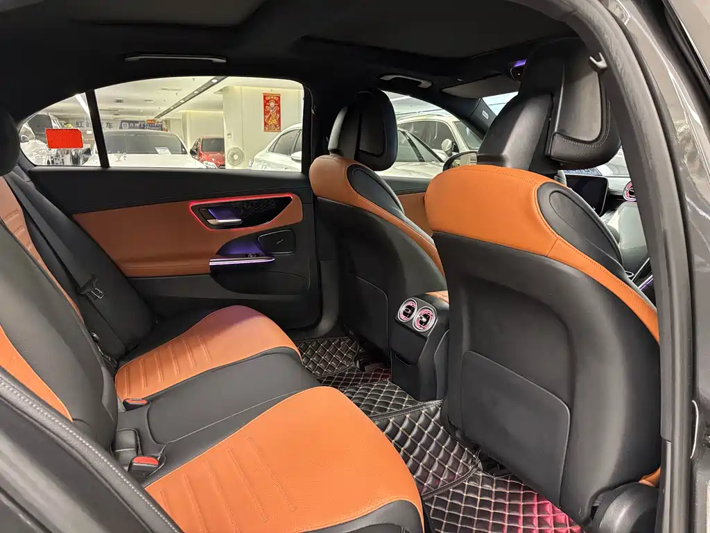 Mercedes-Benz C-Class — миниатюра 11
