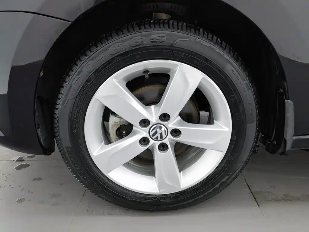 Volkswagen Santana — миниатюра 17
