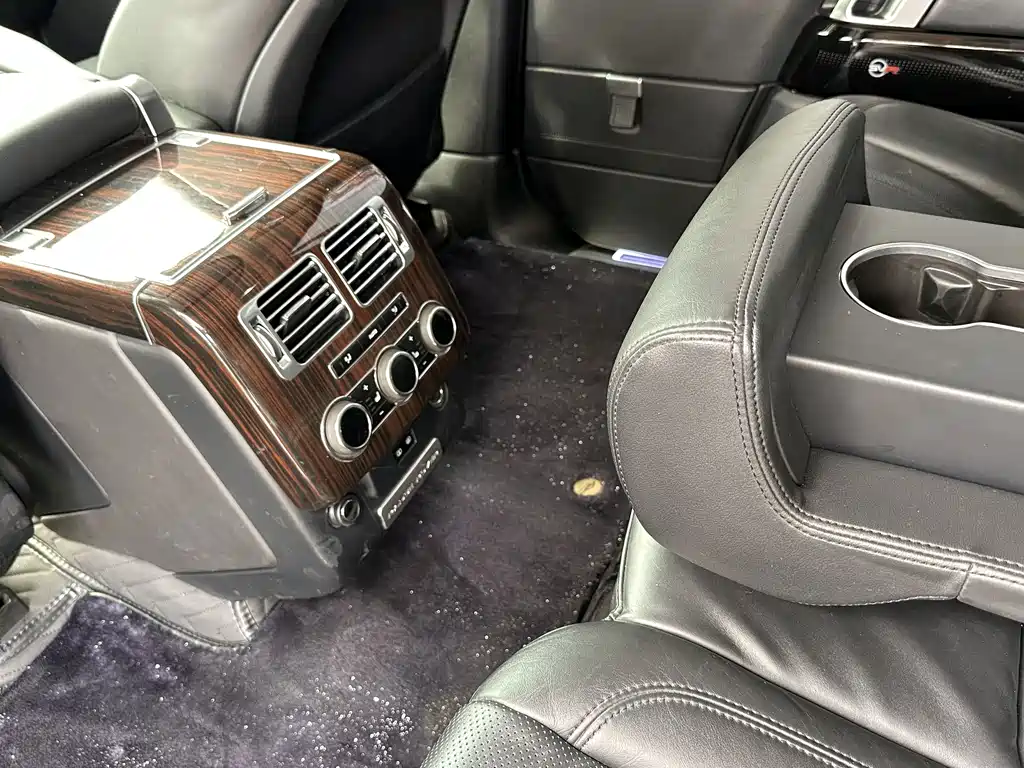 Land Rover Range Rover — миниатюра 14