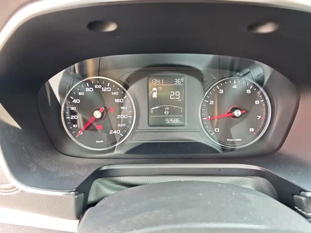 Roewe RX5 — миниатюра 14