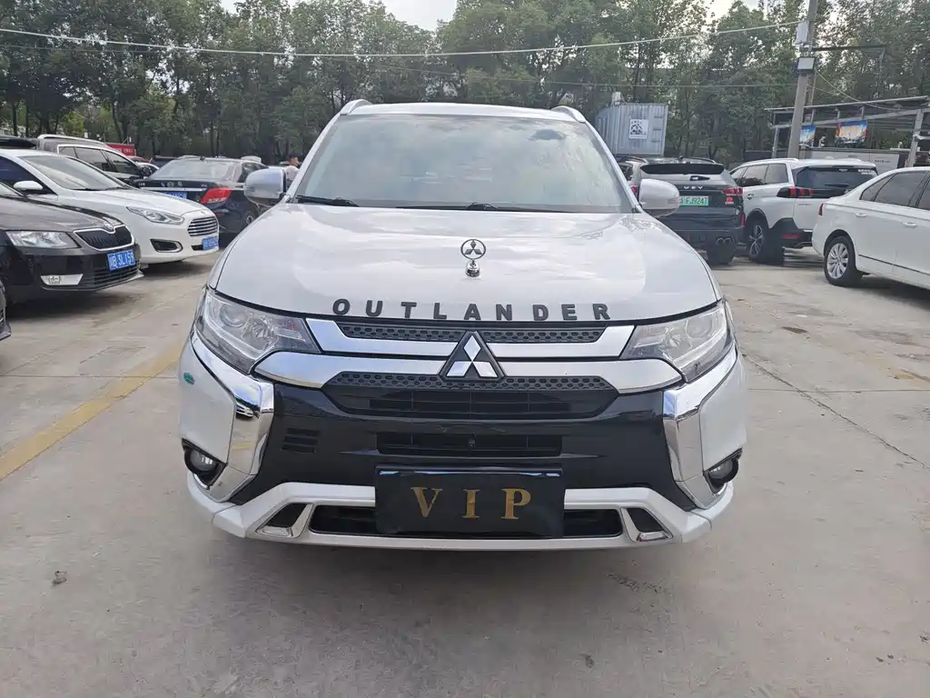 Mitsubishi Outlander 2.0L 2WD Enjoy Edition 7 seats, фото 2