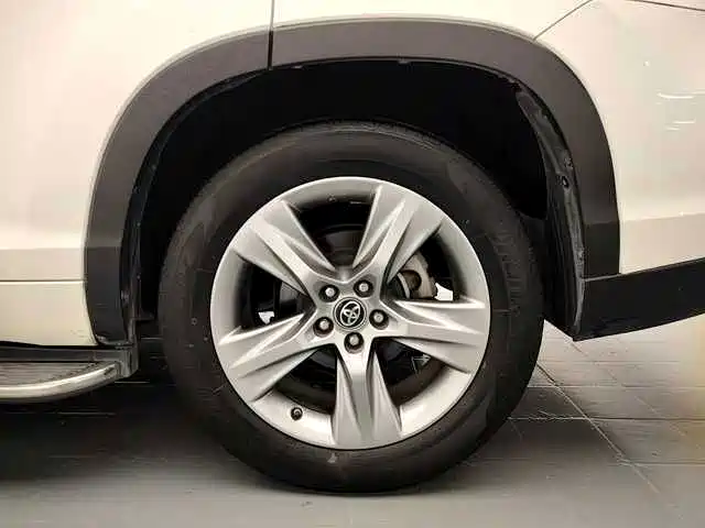 Toyota Highlander — миниатюра 16