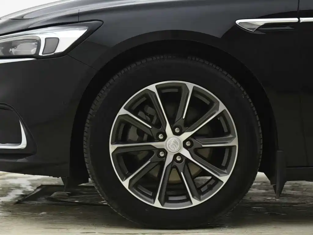 Buick LaCrosse 2021 652T Luxury