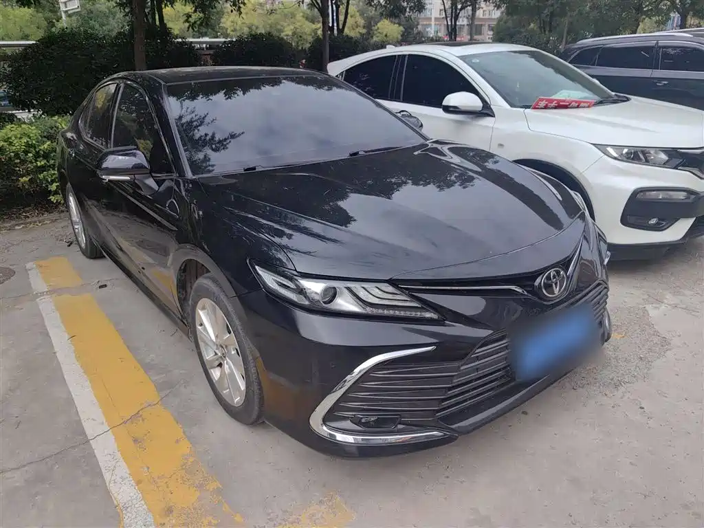 TOYOTA CAMRY