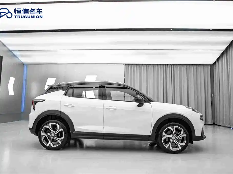 Lynk & Co 06 — миниатюра 4