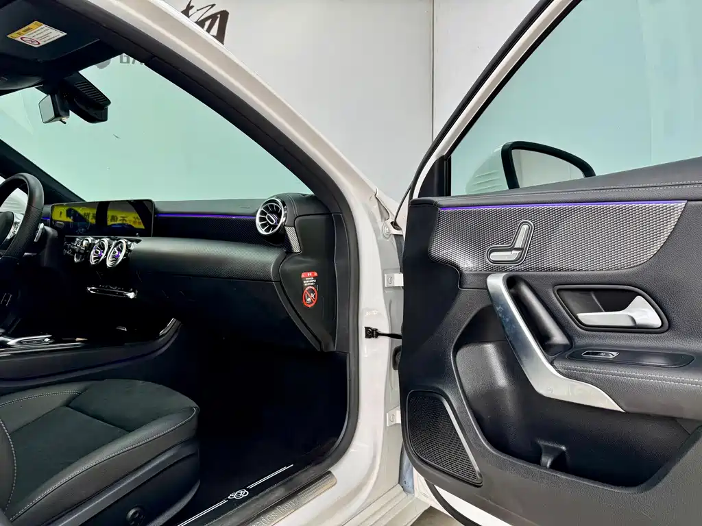 Mercedes-Benz A-Class — миниатюра 13