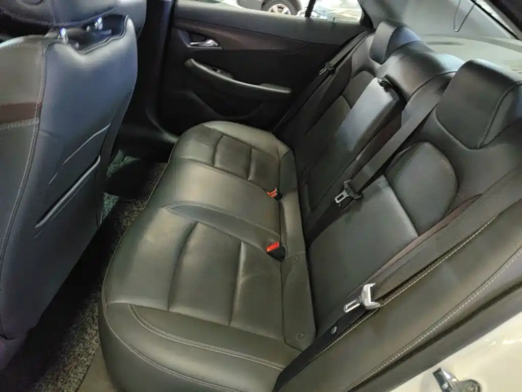 Chevrolet Malibu — миниатюра 17