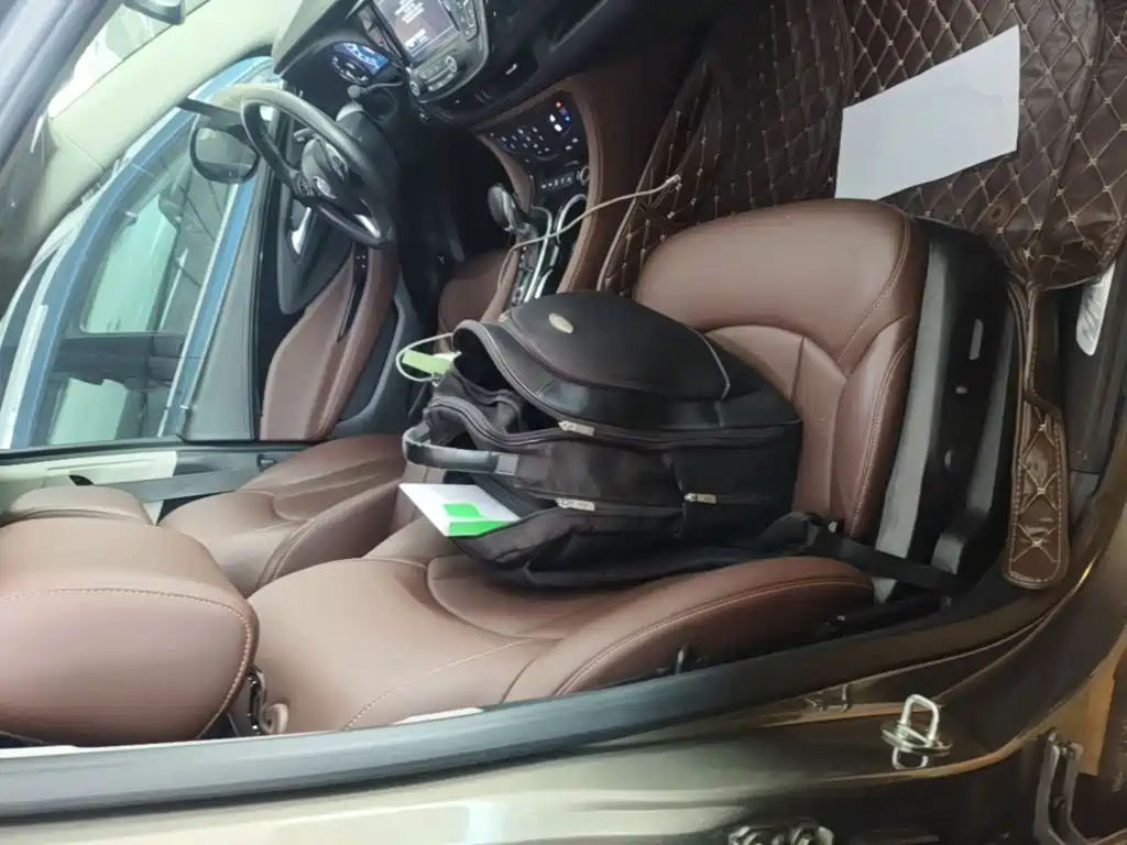 Buick Envision Plus — миниатюра 25