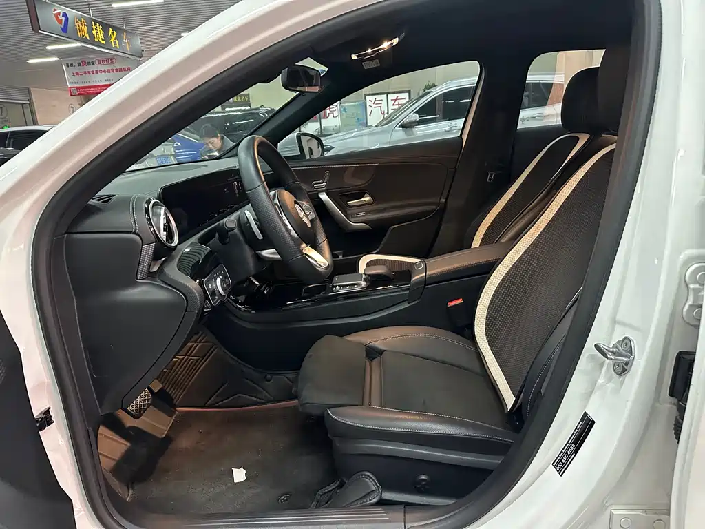 MERCEDES-BENZ A CLASS