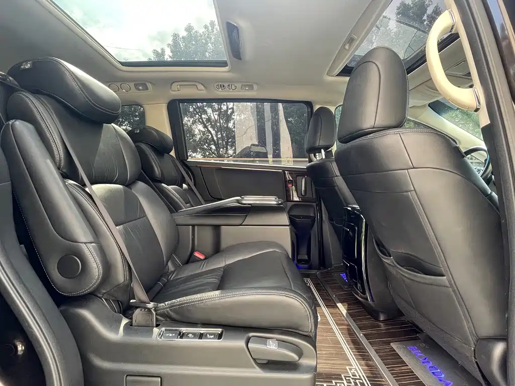Honda Elysion — миниатюра 18