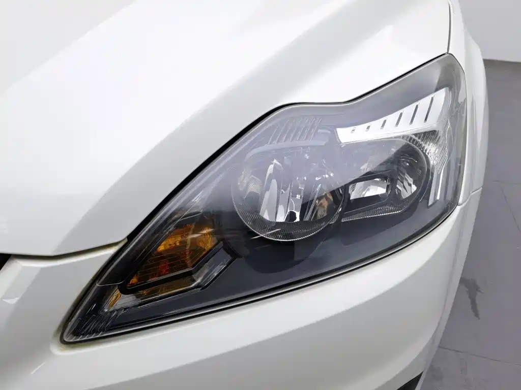 Ford Focus — миниатюра 7