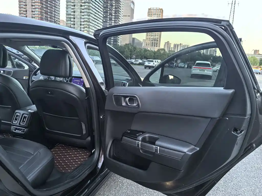 Citroen C6 — миниатюра 22