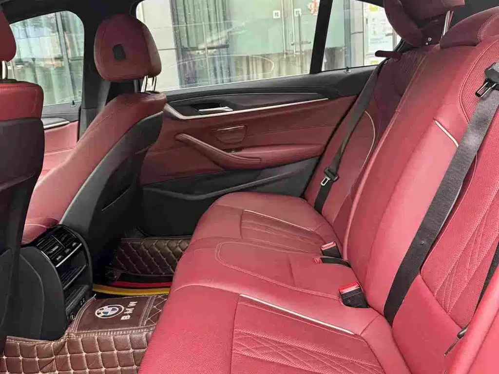 BMW 5 Series New Energy — миниатюра 10