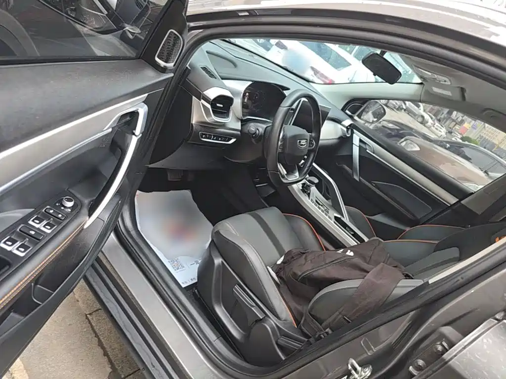 Geely Binyue — миниатюра 16