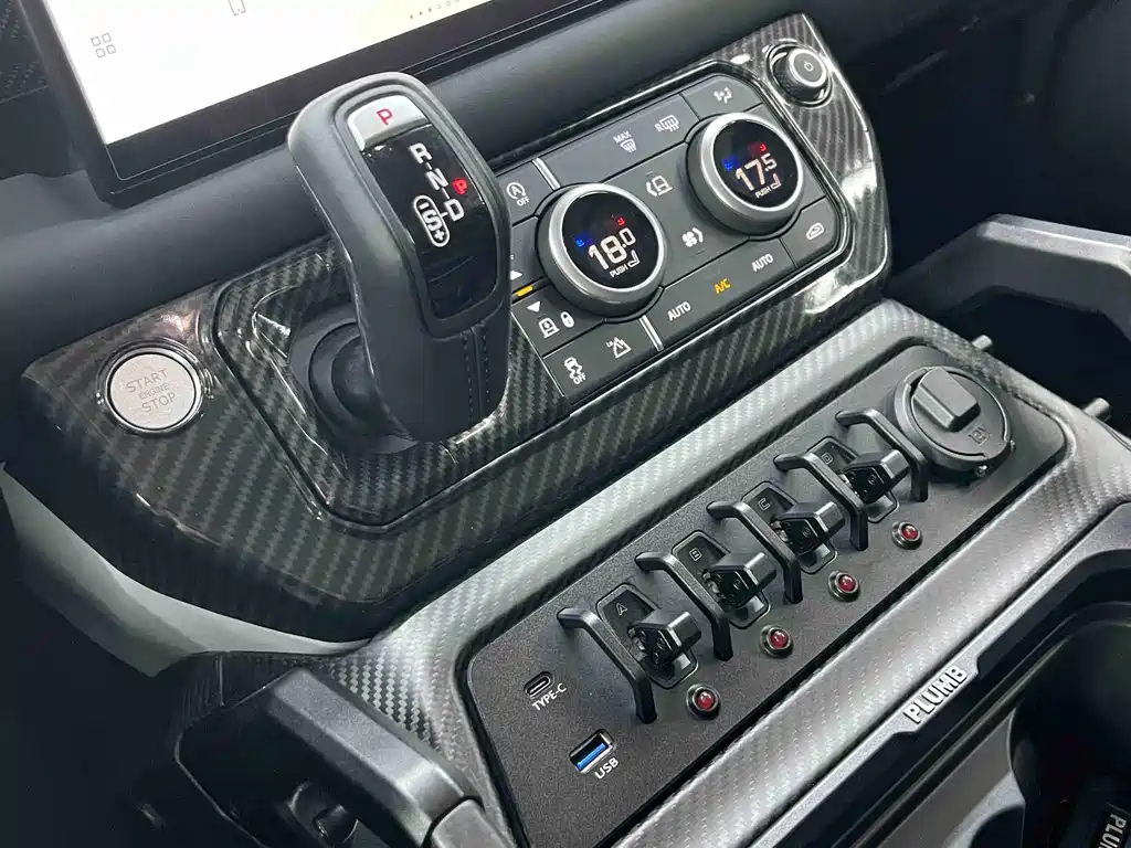 Land Rover Defender — миниатюра 15