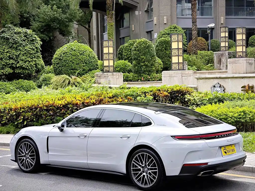 Porsche Panamera — миниатюра 29