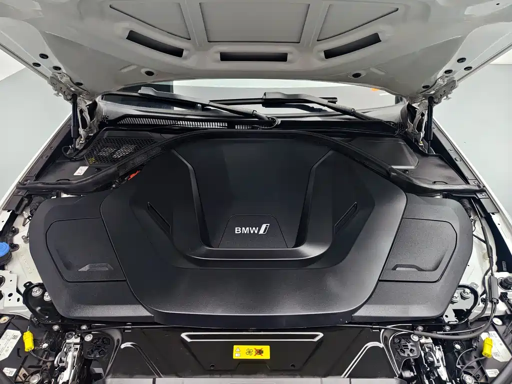 BMW i3 — миниатюра 6