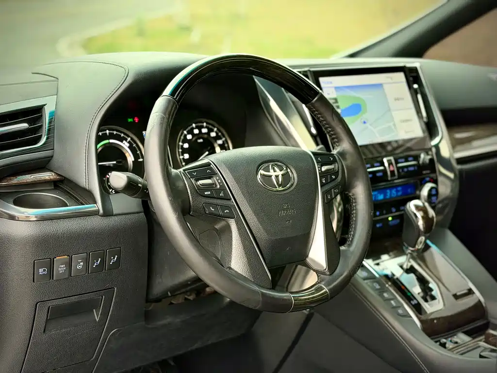 Toyota Vellfire 2021 2.5L HV