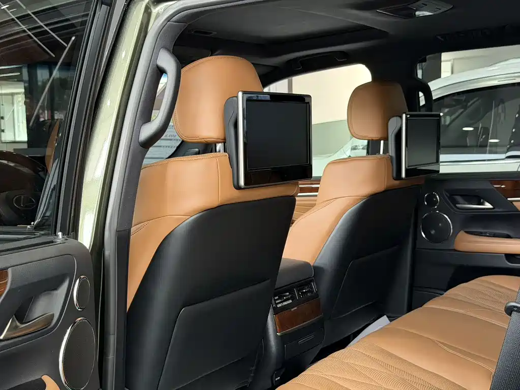 Lexus LX 2021 570 S