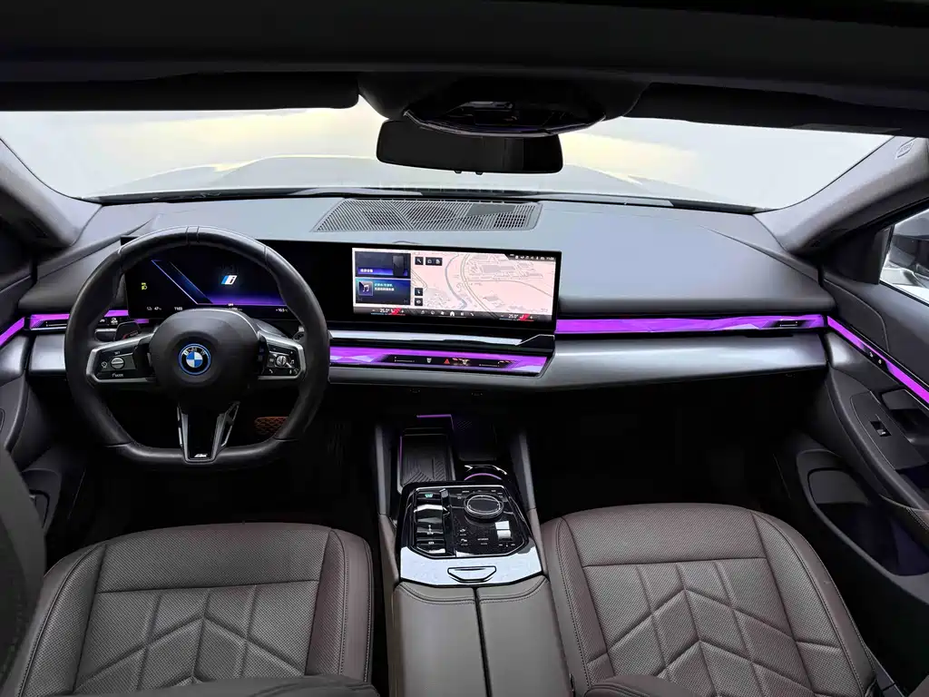 BMW I5