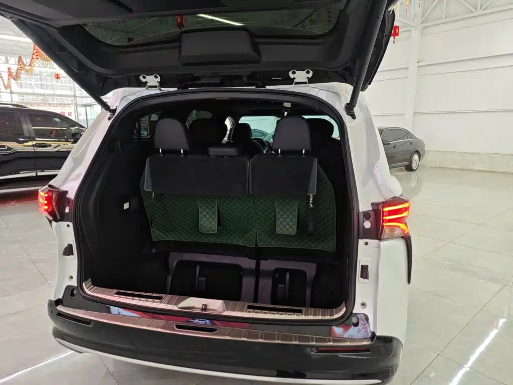 Toyota Sienna — миниатюра 13