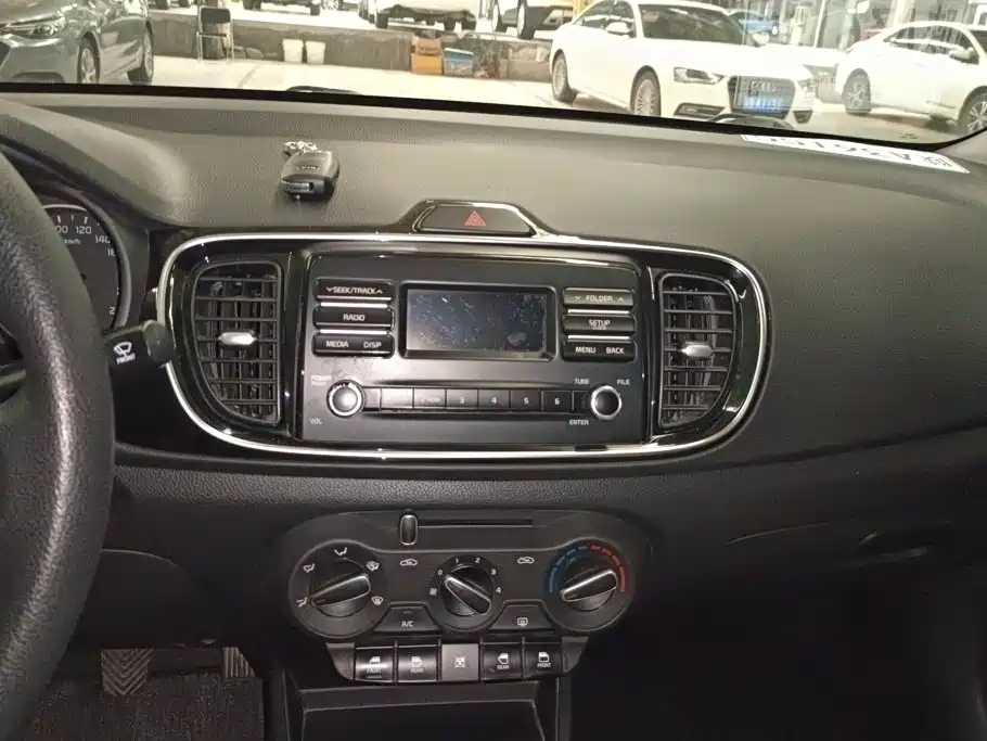 Kia Huanchi — миниатюра 13