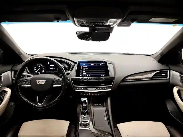 Cadillac CT5 — миниатюра 9