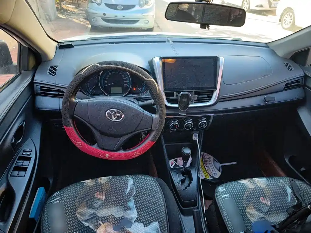 Toyota Yaris L — миниатюра 13