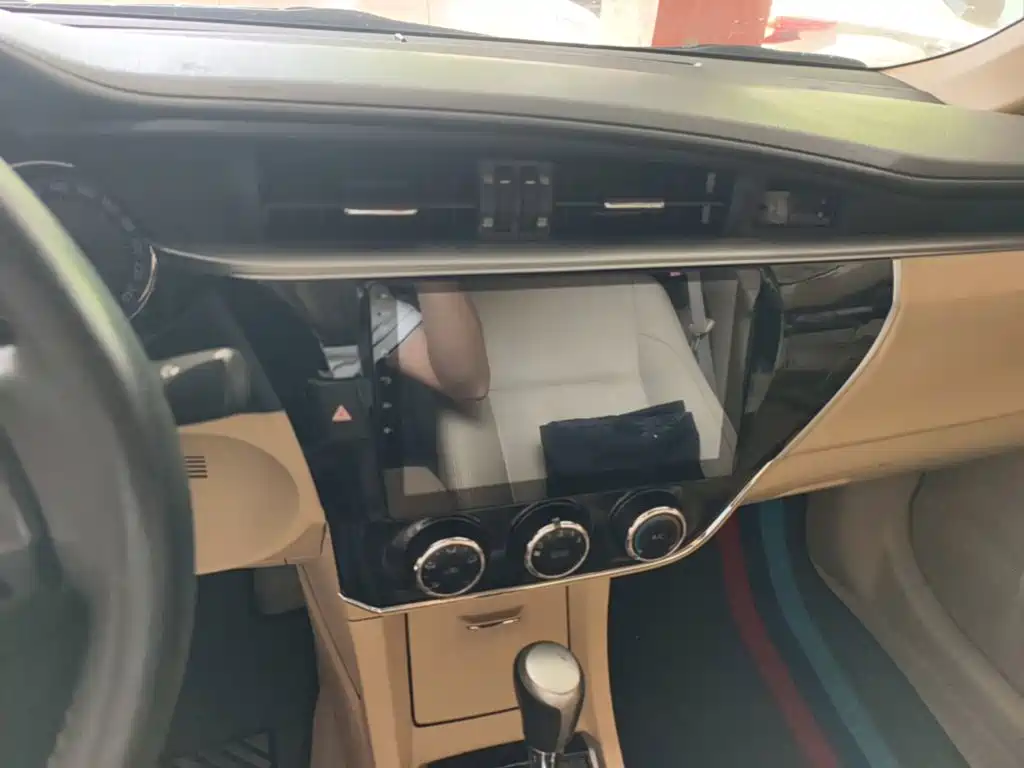 Toyota Corolla — миниатюра 13