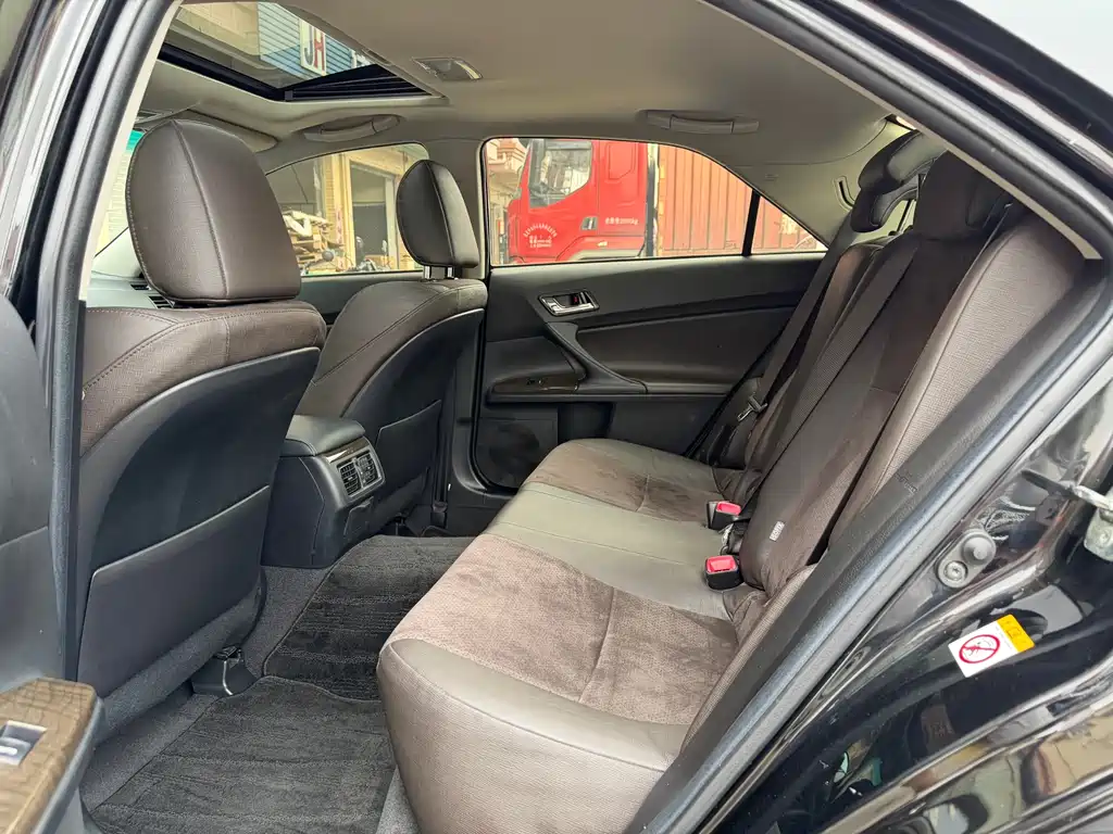 Toyota Reiz 2013 2.5V