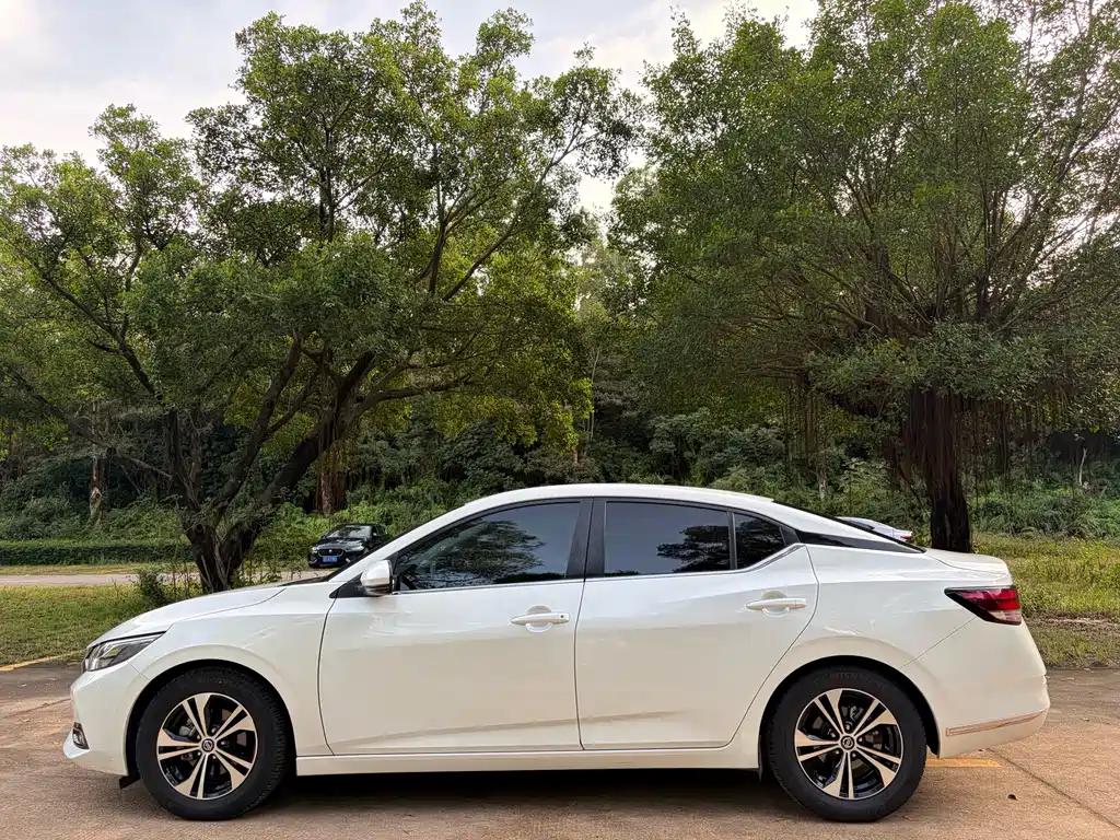 Nissan Sylphy — миниатюра 4
