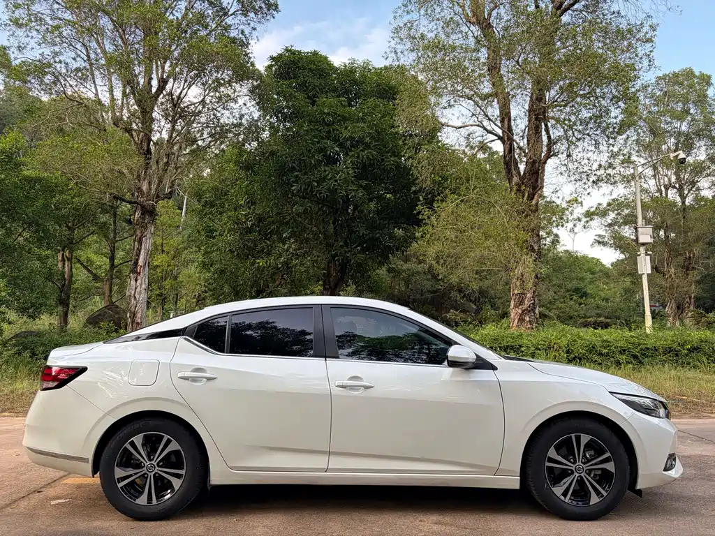 Nissan Sylphy — миниатюра 6