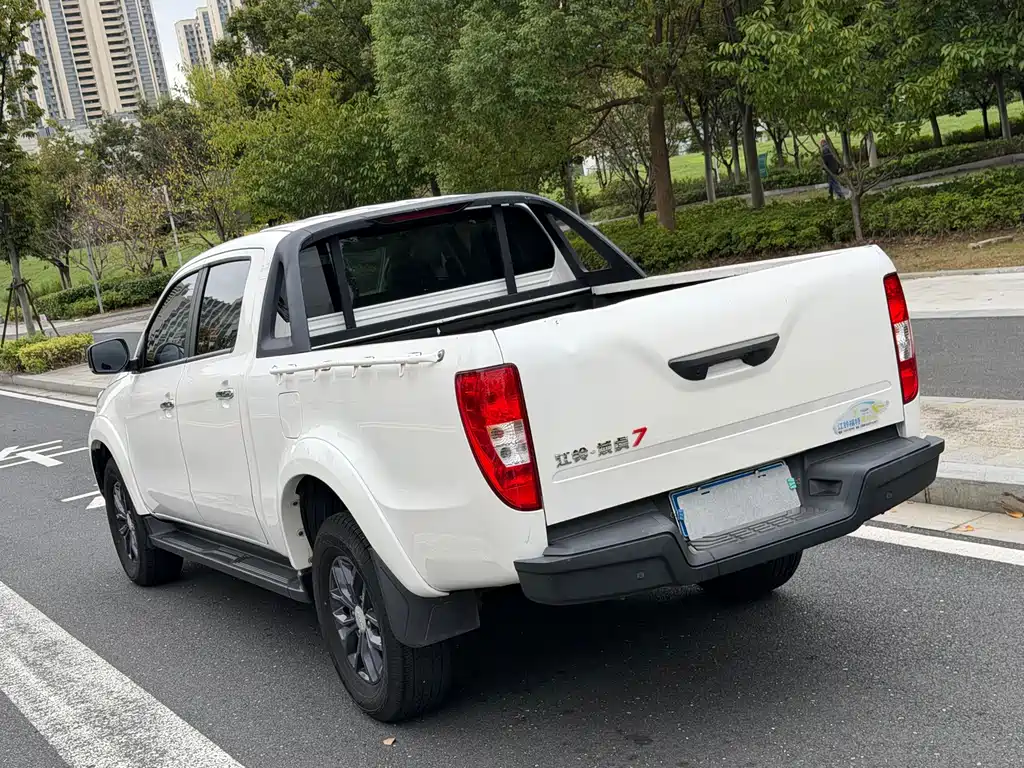 JMC Yuhu 7 — миниатюра 4