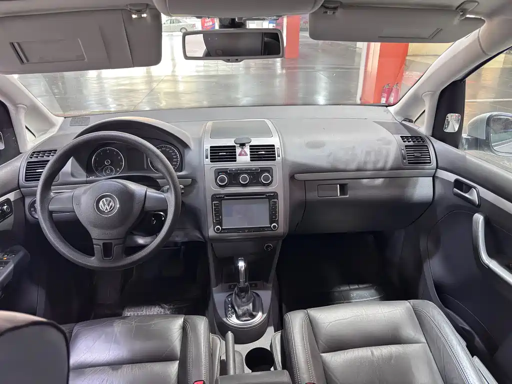Volkswagen Touran — миниатюра 9