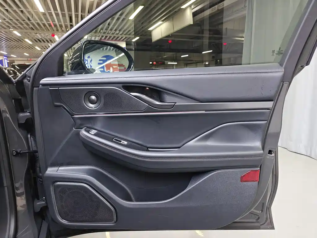 Lincoln Z — миниатюра 10