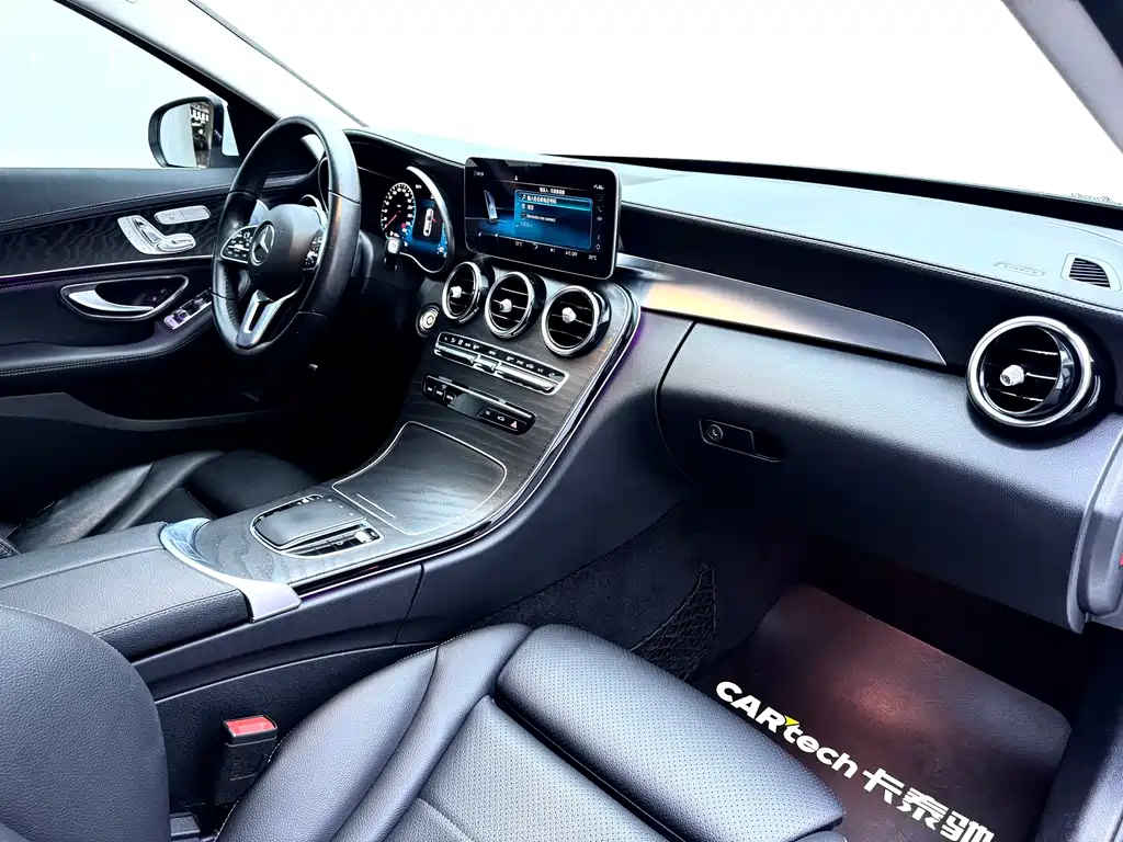 Mercedes-Benz C-Class — миниатюра 14