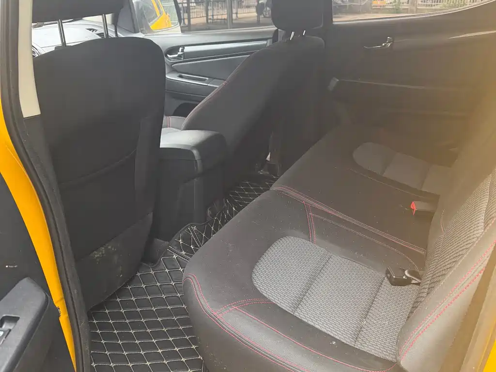 Isuzu TAGA Daga — миниатюра 8