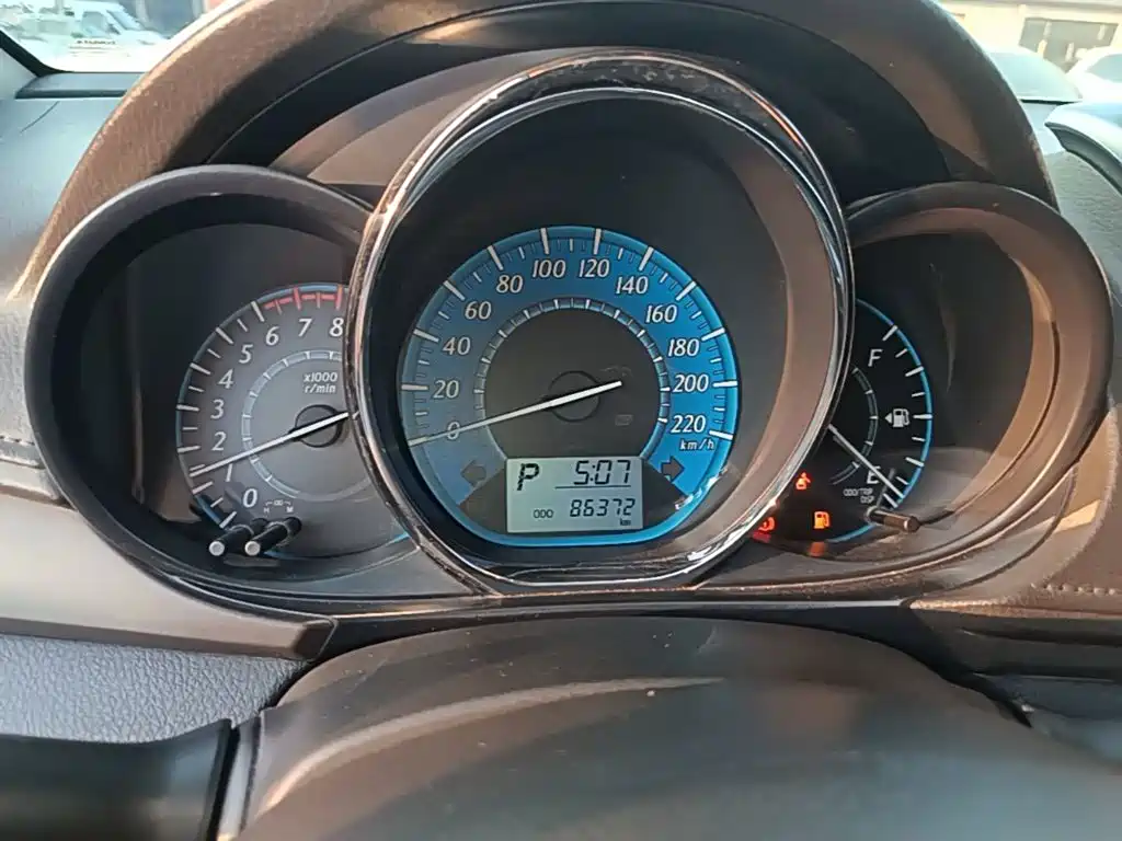 Toyota Yaris L — миниатюра 12
