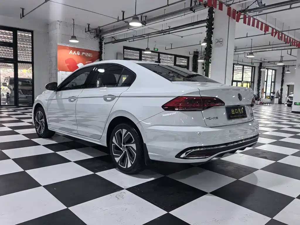 Volkswagen Bora 2023 200TSI DSG PRO