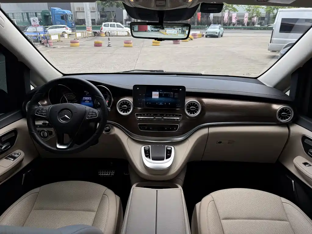 Mercedes-Benz V-Class V 2021 V 260 L Luxury