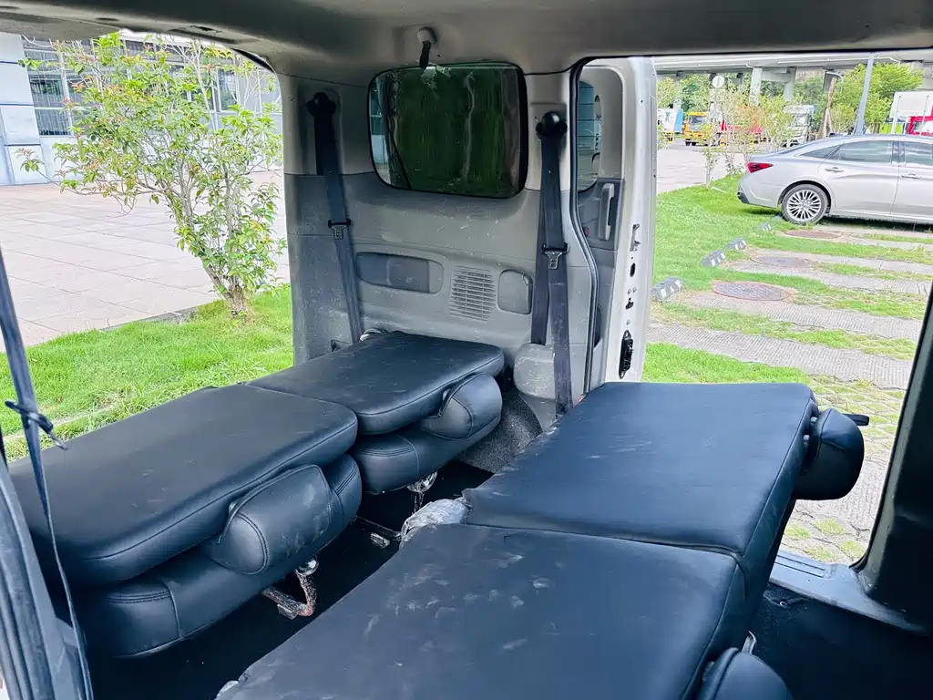 Nissan NV200 2013 1.6L Luxury IV