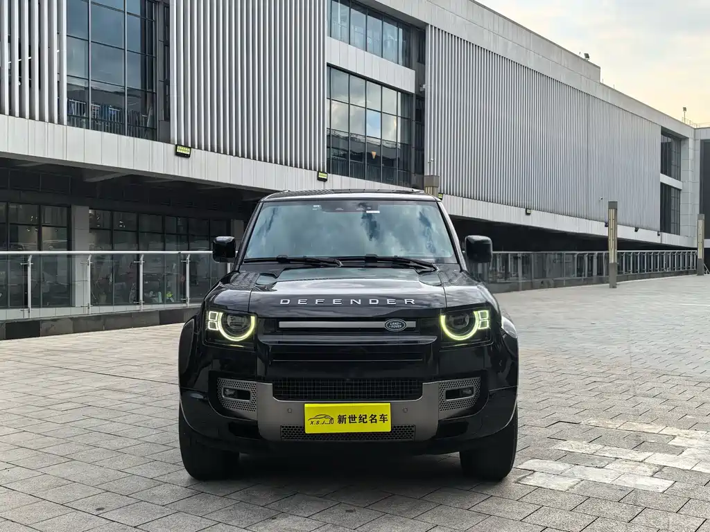 LAND ROVER  DEFENDER