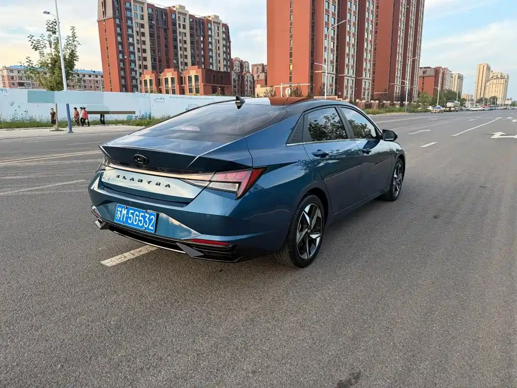 Hyundai Elantra — миниатюра 5