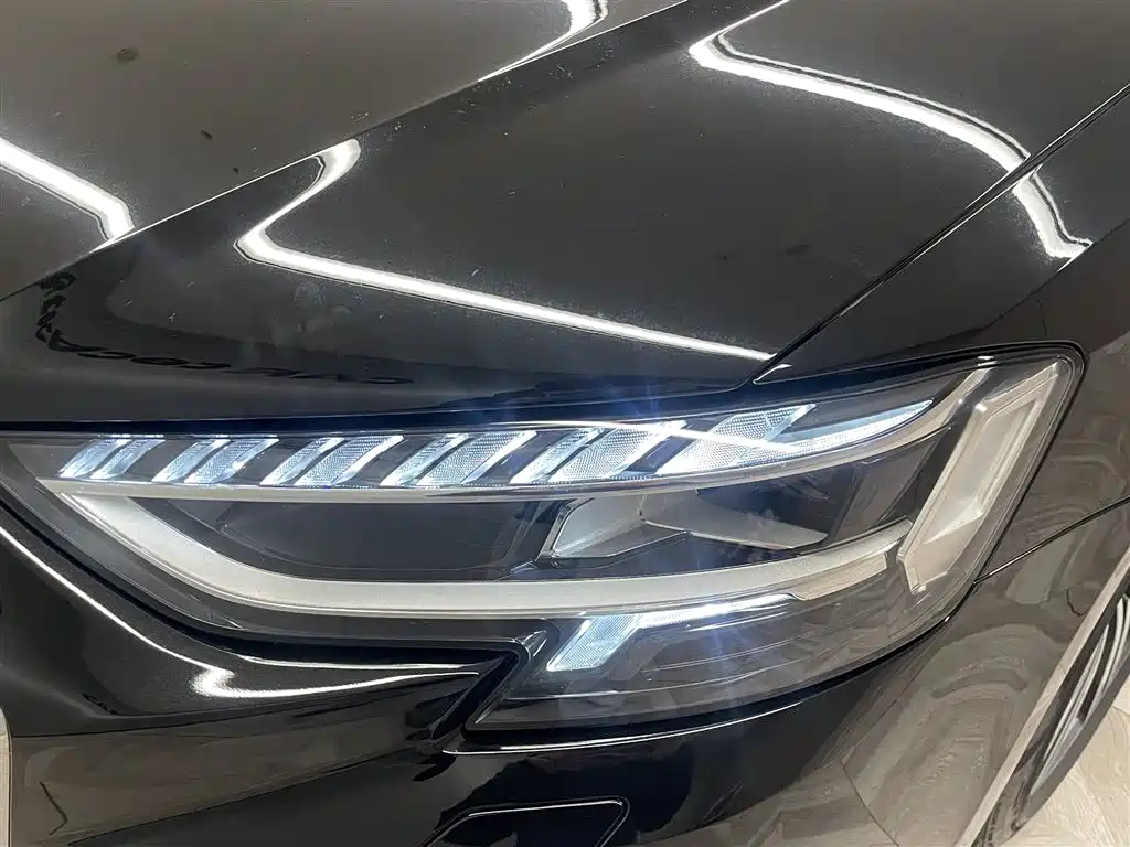 Audi A8 2023 A8L 45 TFSI quattro Luxury
