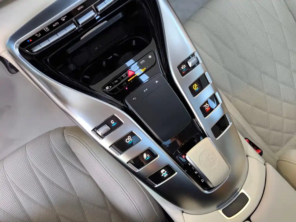 MERCEDES-BENZ AMG GT