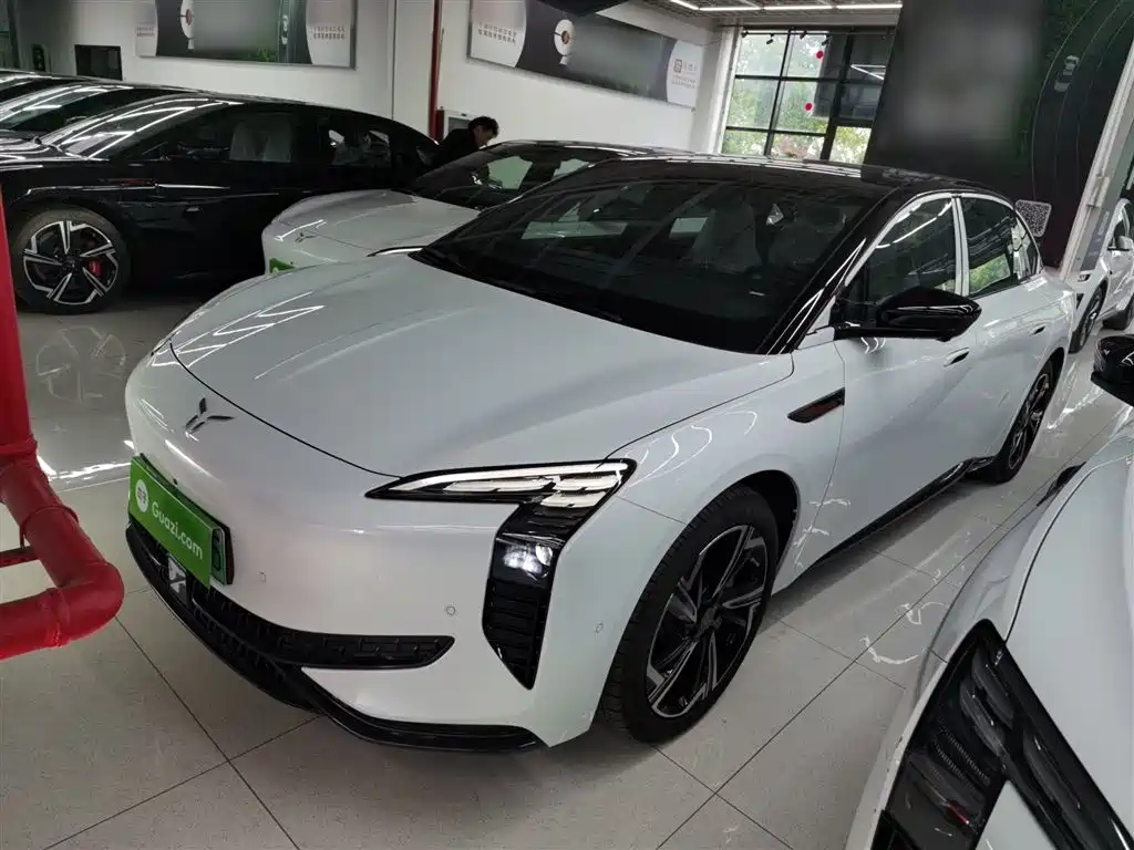 Hongqi Hongqi EH7 2024