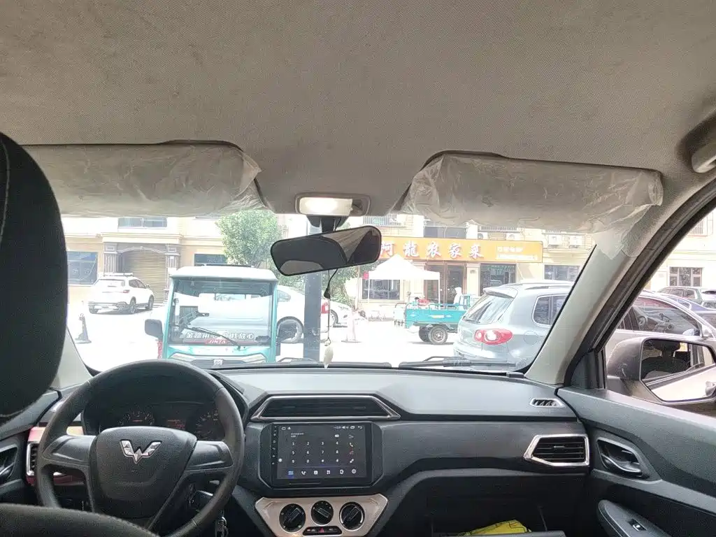 Wuling Hongguang — миниатюра 9