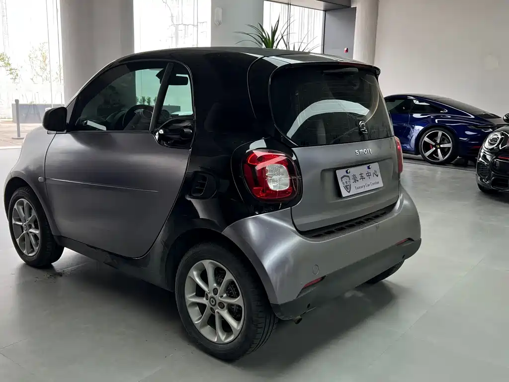 smart Smart Fortwo — миниатюра 6